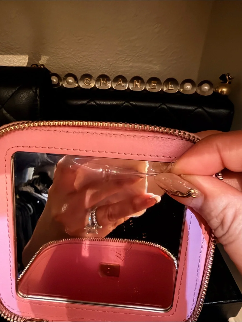 CHANEL Pink Quilted Vanity bag. Caviar leather Almost new!